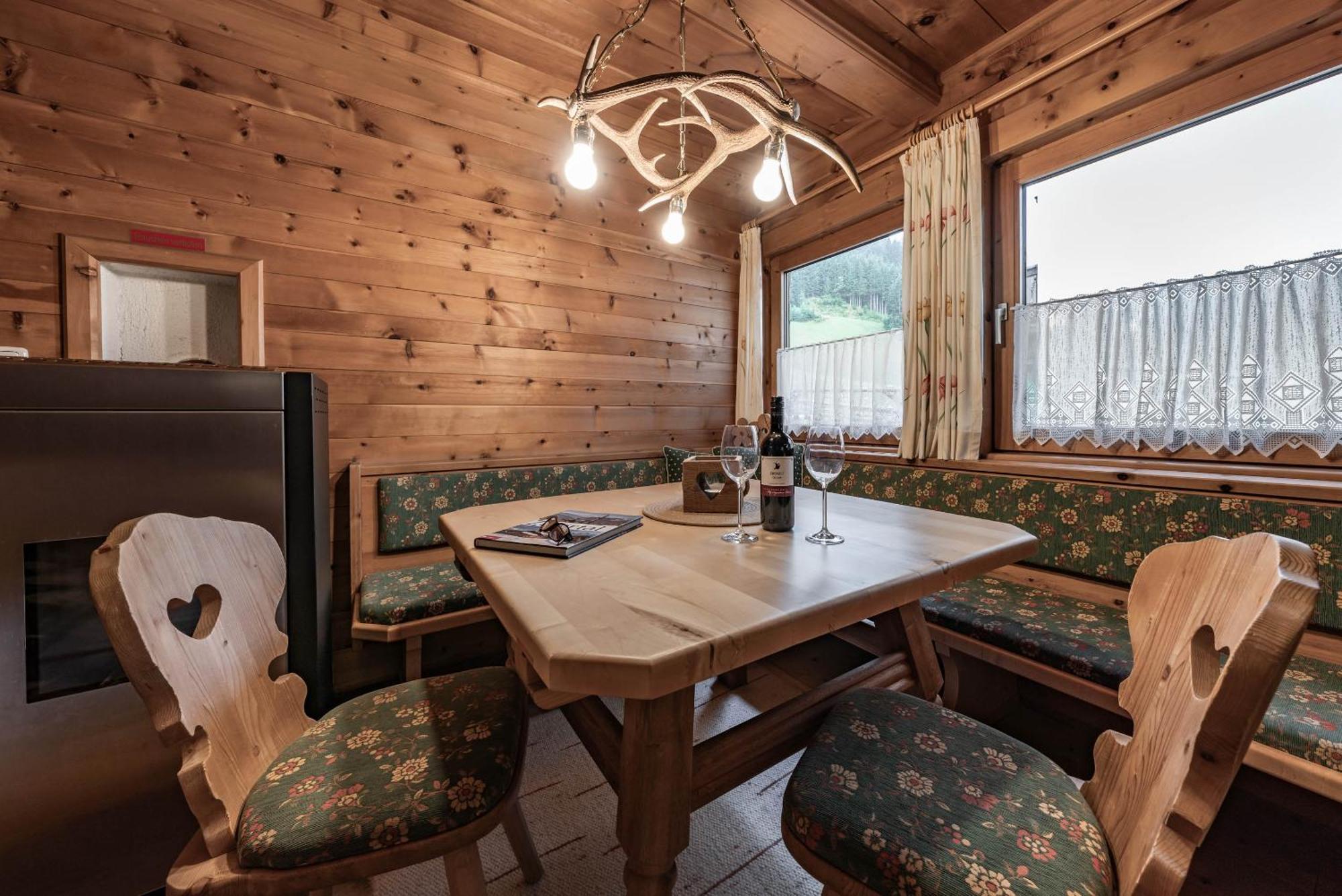 Holzknechthuette Villa Mayrhofen Exterior foto