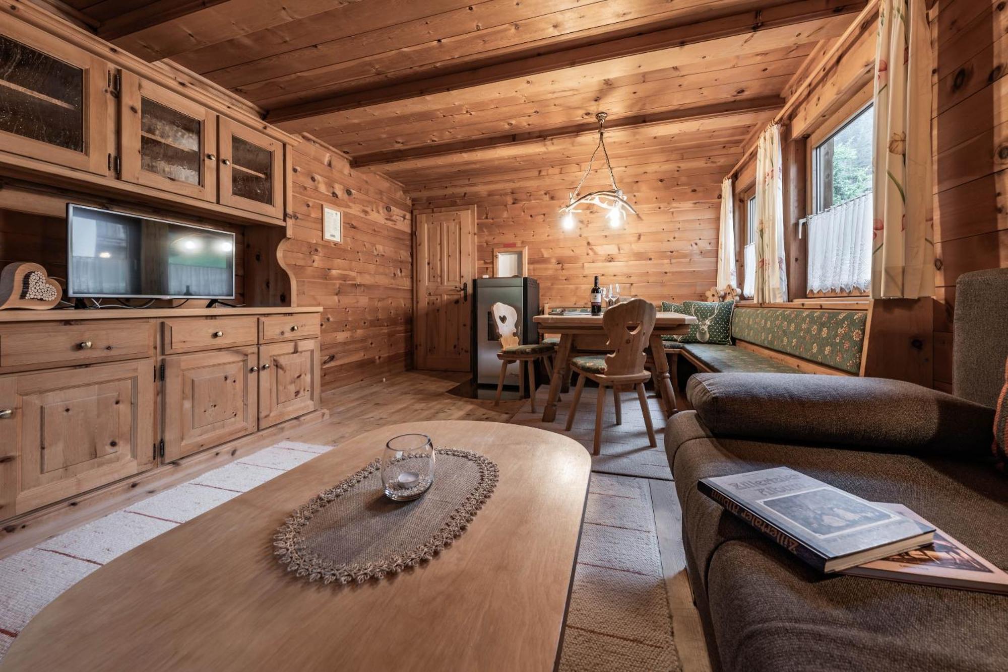 Holzknechthuette Villa Mayrhofen Exterior foto